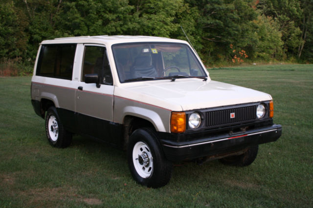 1986 isuzu trooper ls sport utility 2-door 2.3l