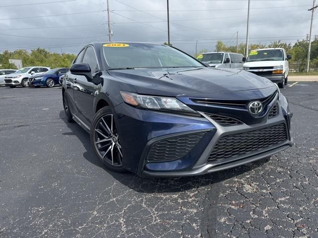 2021 toyota camry se