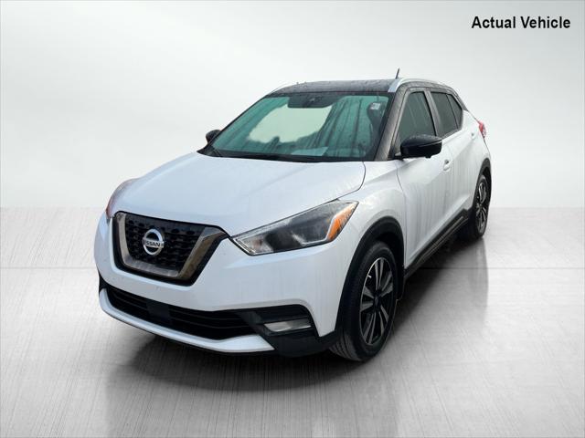 2020 nissan kicks sr