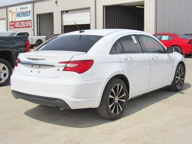 used 2013 chrysler 200 touring sedan chandler, ok 74834 for sale in chandler, oklahoma