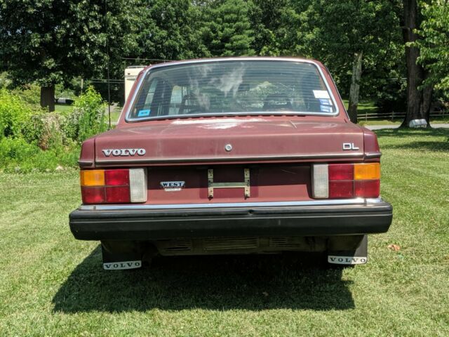 1983 volvo 244 dl sedan
