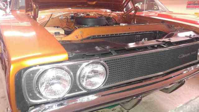 1969 dodge charger 500; 440 4bbl & 4speed