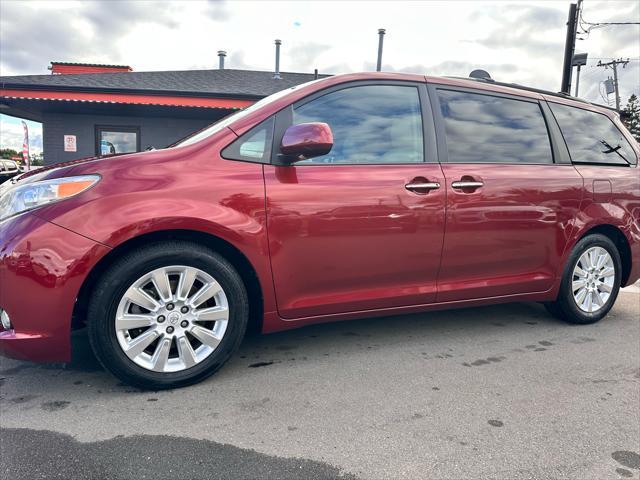 2011 toyota sienna limited