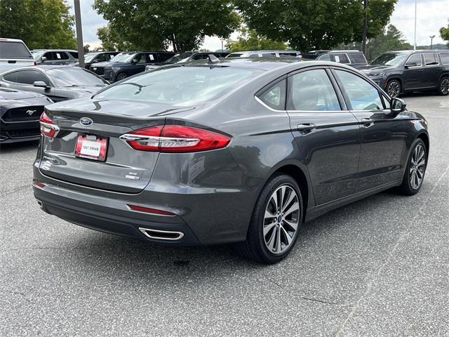 2020 ford fusion se