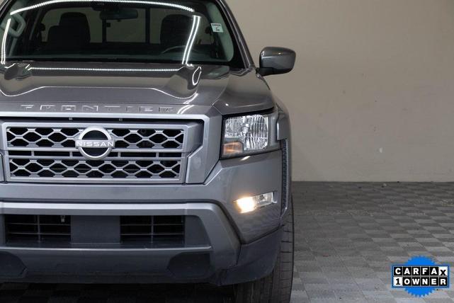 2022 nissan frontier sv