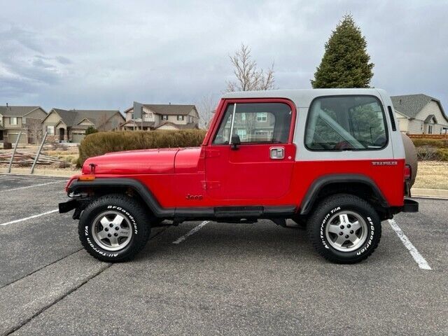 1990 jeep wrangler with the 4.2 engine with hardtop and ac