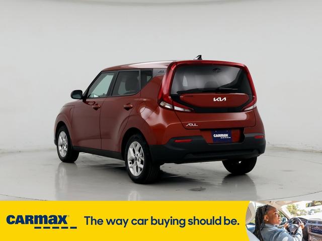 2022 kia soul lx
