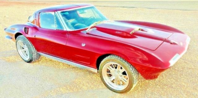 1963 chevrolet corvette coupe split window