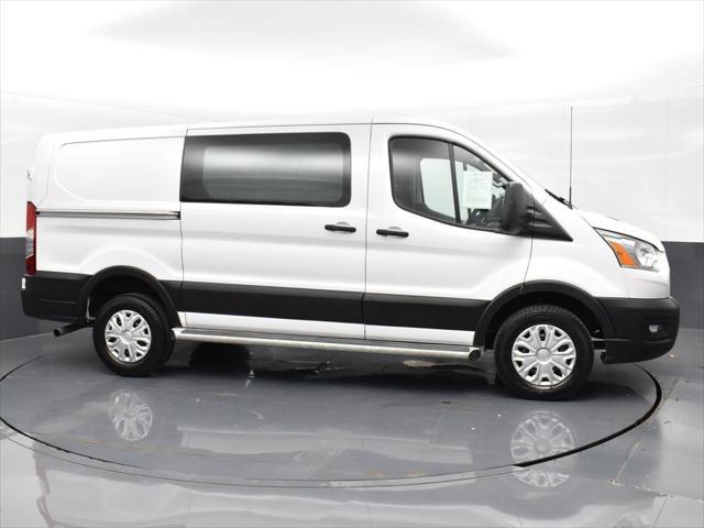 2022 ford transit-150 base