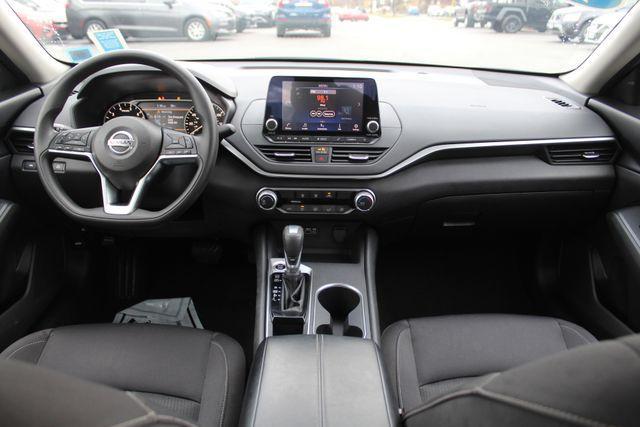 2022 nissan altima 2.5 sv