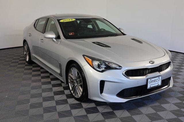 2018 kia stinger base