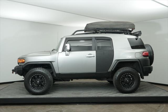 2012 toyota fj cruiser base