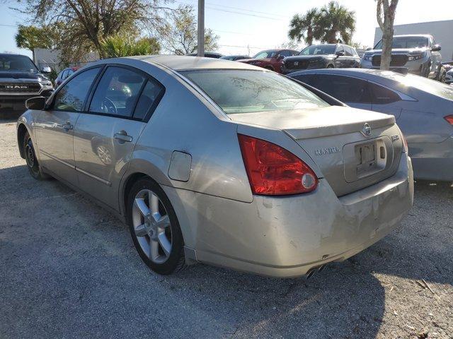 2005 nissan maxima se