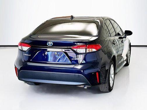 2023 toyota corolla hybrid
