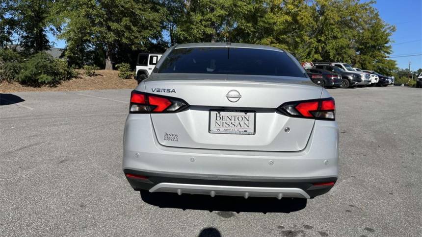 2023 nissan versa s