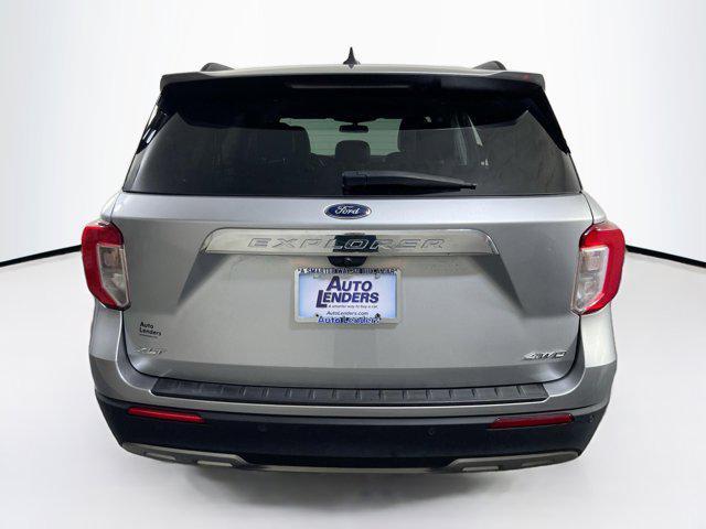 2021 ford explorer xlt
