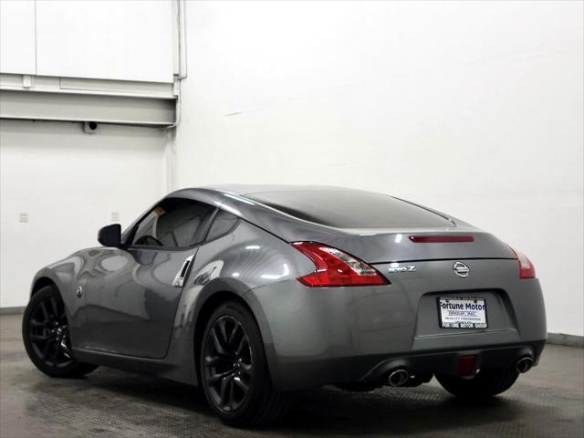 2015 nissan 370z base