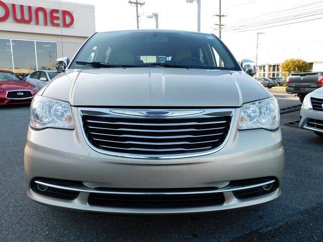used 2013 chrysler town & country touring-l newark, de 19711 for sale in newark, delaware