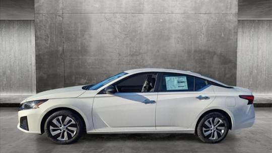2025 Nissan Altima