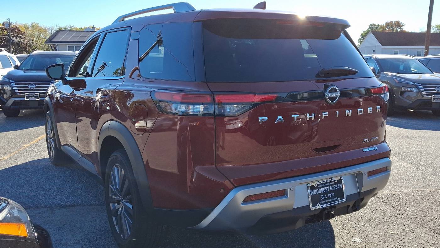 2023 nissan pathfinder sl