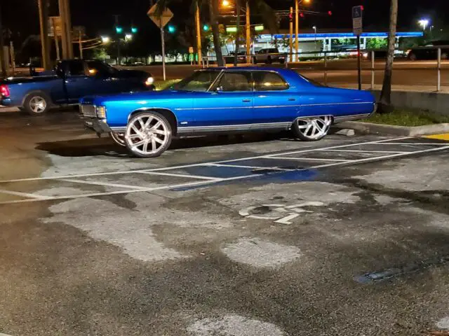 1971 impala 400 small block 350 tranny. new custom interior and rims.9544040481