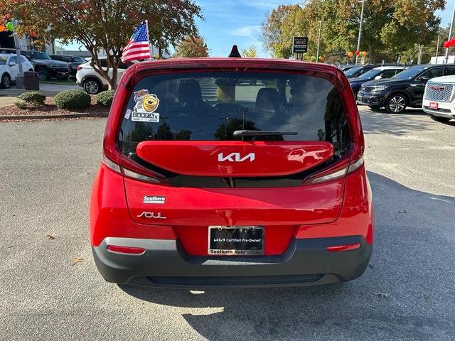 2022 kia soul lx