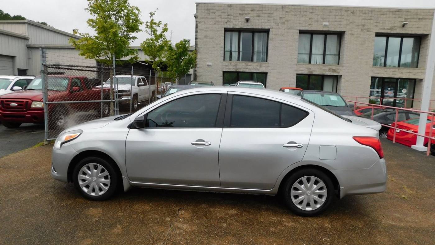 2015 nissan versa