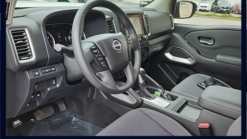 2023 nissan frontier sv