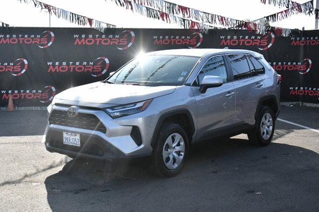2024 toyota rav4 le