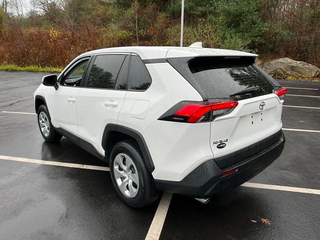 2022 toyota rav4 le