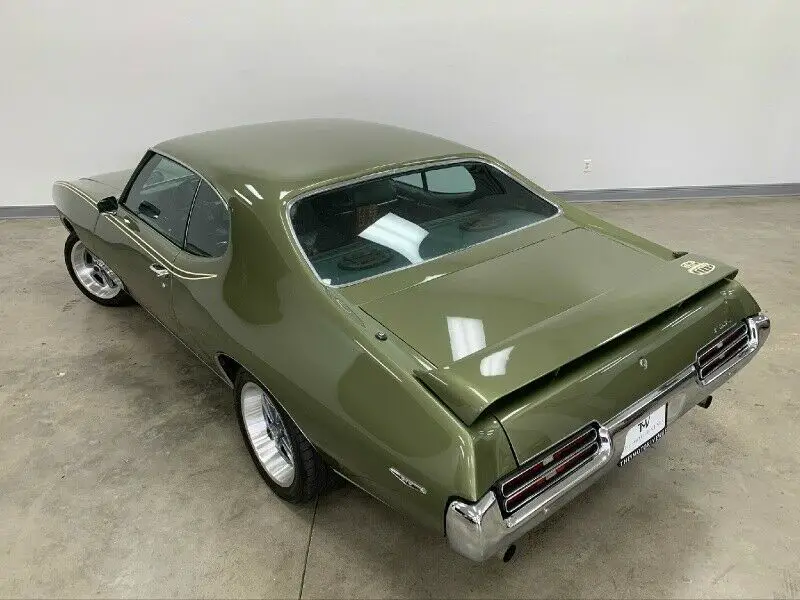 1969 pontiac gto judge tribute 68967 miles verdoro green coupe 6.6l v-8 automati