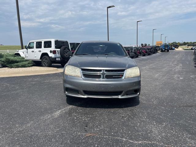2013 dodge avenger se