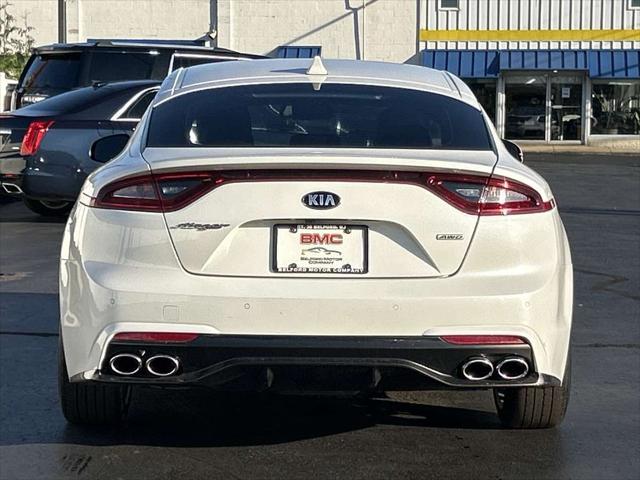 2019 kia stinger base