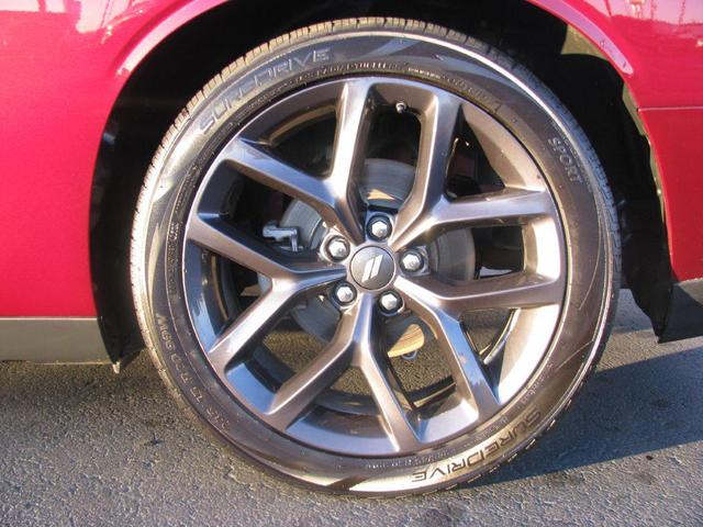2022 dodge challenger r/t
