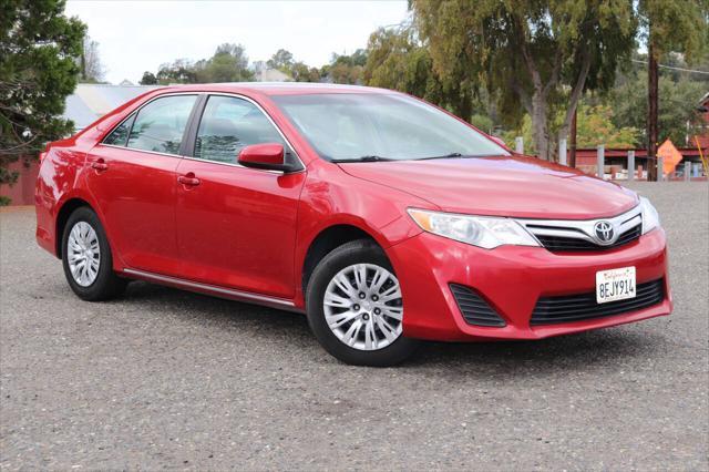 2013 toyota camry le