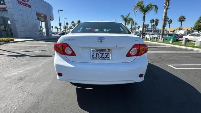 2010 toyota corolla le