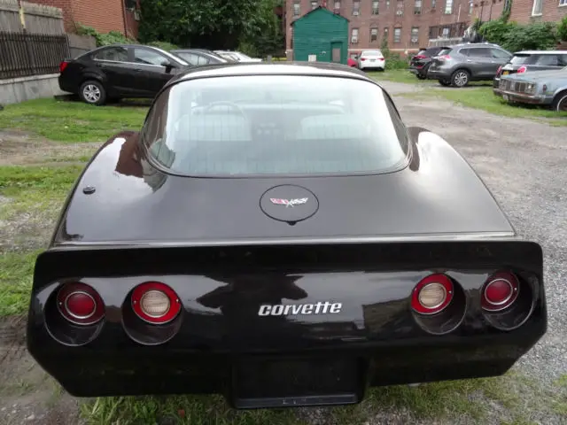 1979 chevrolet corvette, beautiful condition,t-top, restored,runs great