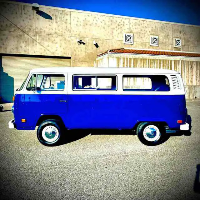 1978 volkswagen bus/vanagon bus type 2 sunroof bus van restored!