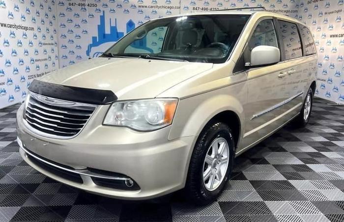 2012 chrysler town & country touring front-wheel drive lwb passenger van in palatine, illinois