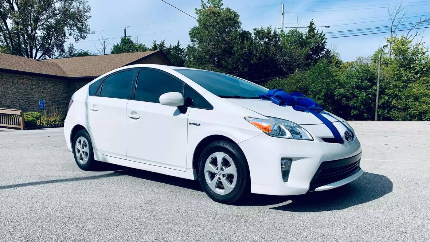 2014 toyota prius three