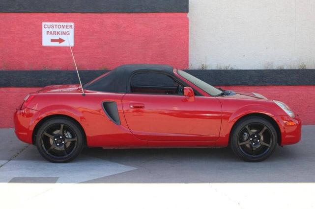 2005 toyota mr2 base 2dr convertible