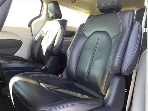2022 chrysler pacifica hybrid touring l in troy, ohio