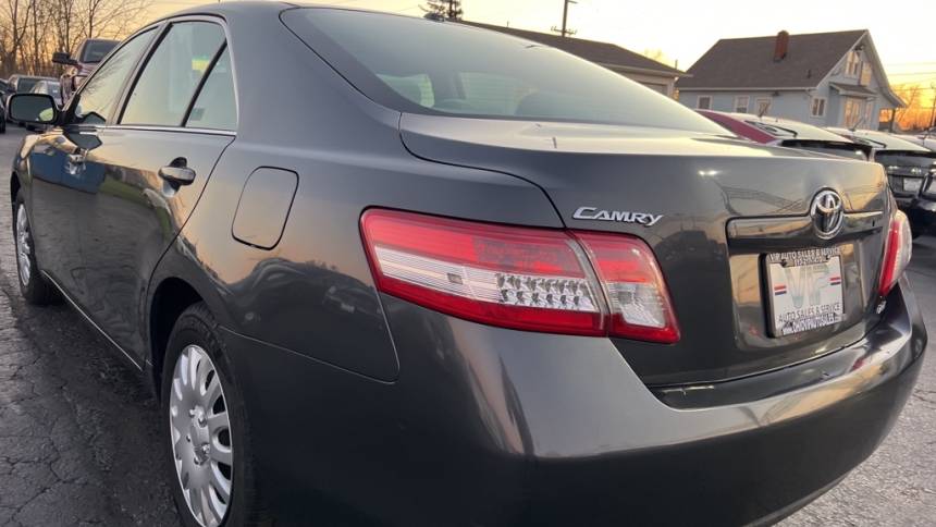 2011 toyota camry base