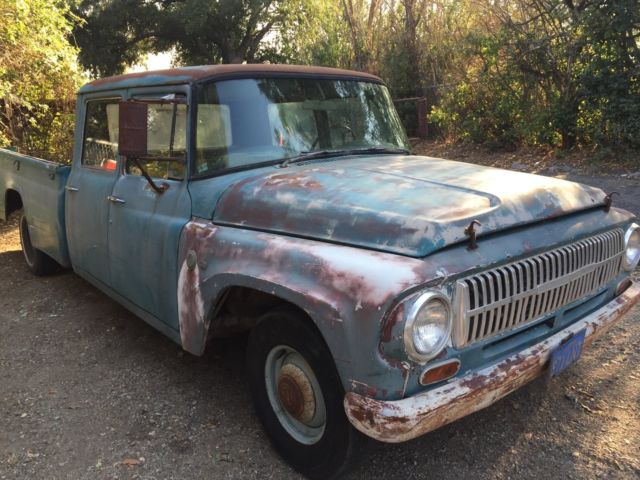 international harvester travelette crew cab