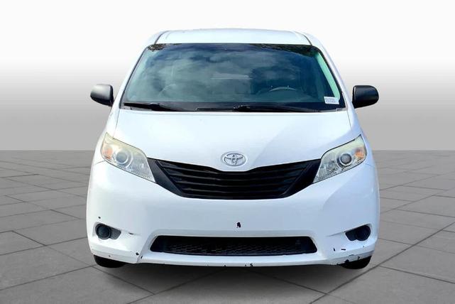 2011 toyota sienna