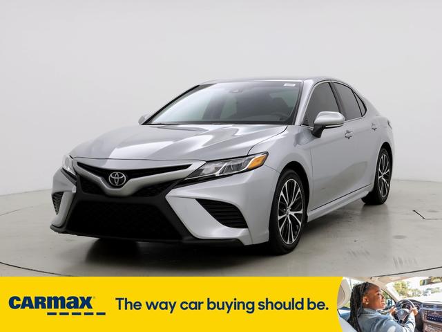 2018 toyota camry se