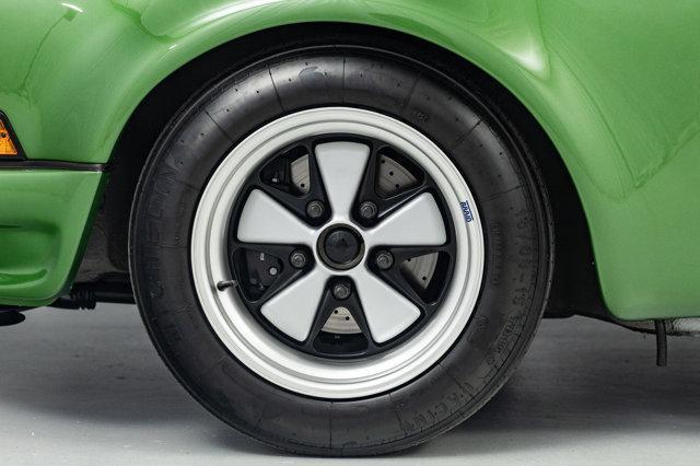 1976 porsche 911 base