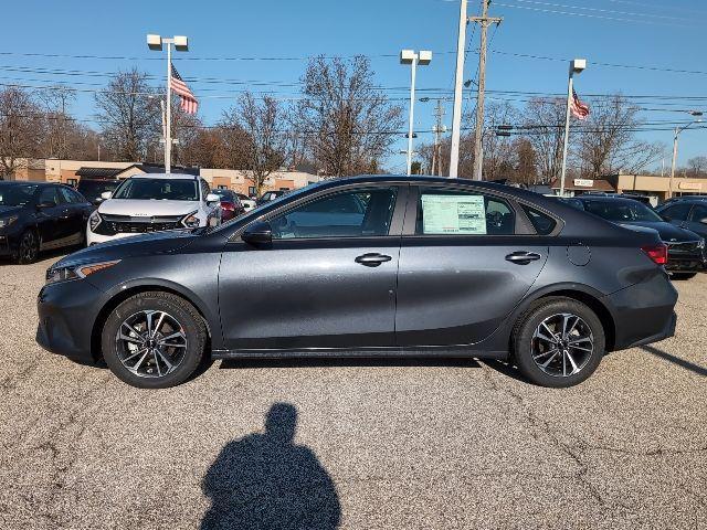 2024 kia forte lxs