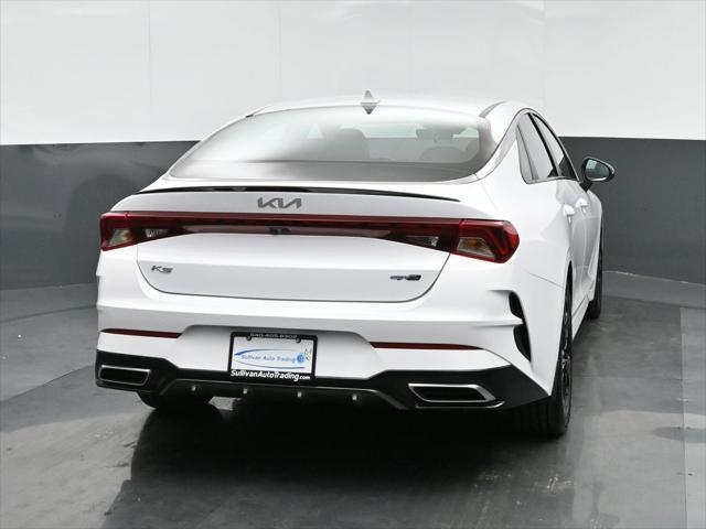 2022 kia k5 gt-line