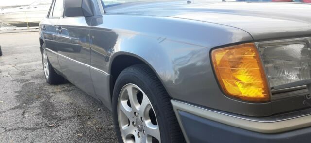 1990 mercedes benz 300e m103 ... new oem parts!